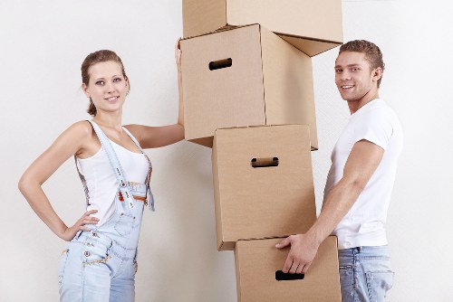 Local movers handling access challenges on a Richmond street