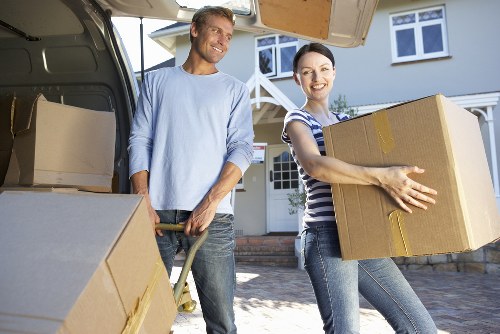 Careful wrapping and labelling of fragile items for a Richmond move